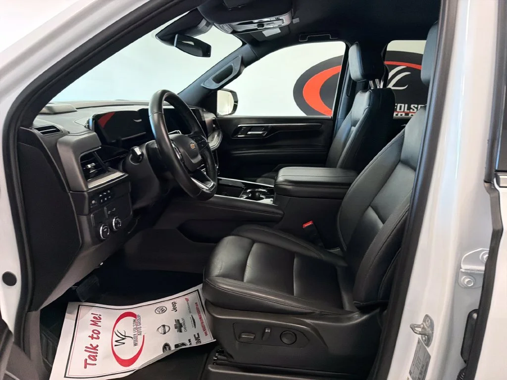 Used 2025 White Chevrolet LT image 11