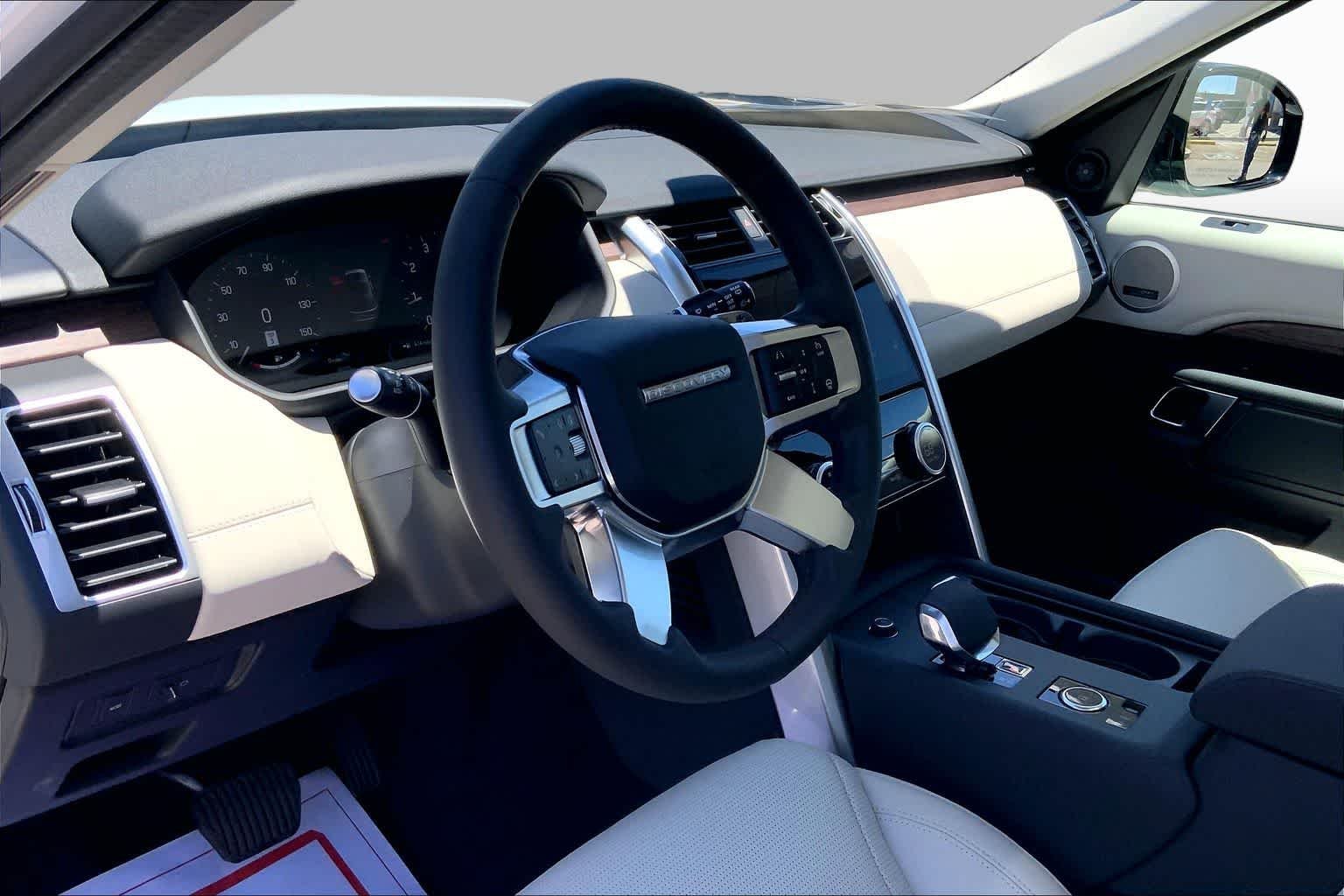 New 2026 Fuji White Land Rover S image 8