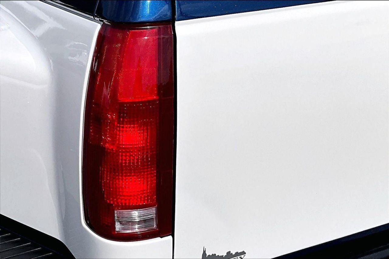 Used 1994 White GMC BYP image 18
