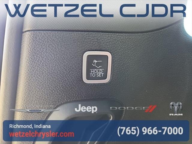 New 2026 High Gloss Black Jeep Grand Wagoneer image 9