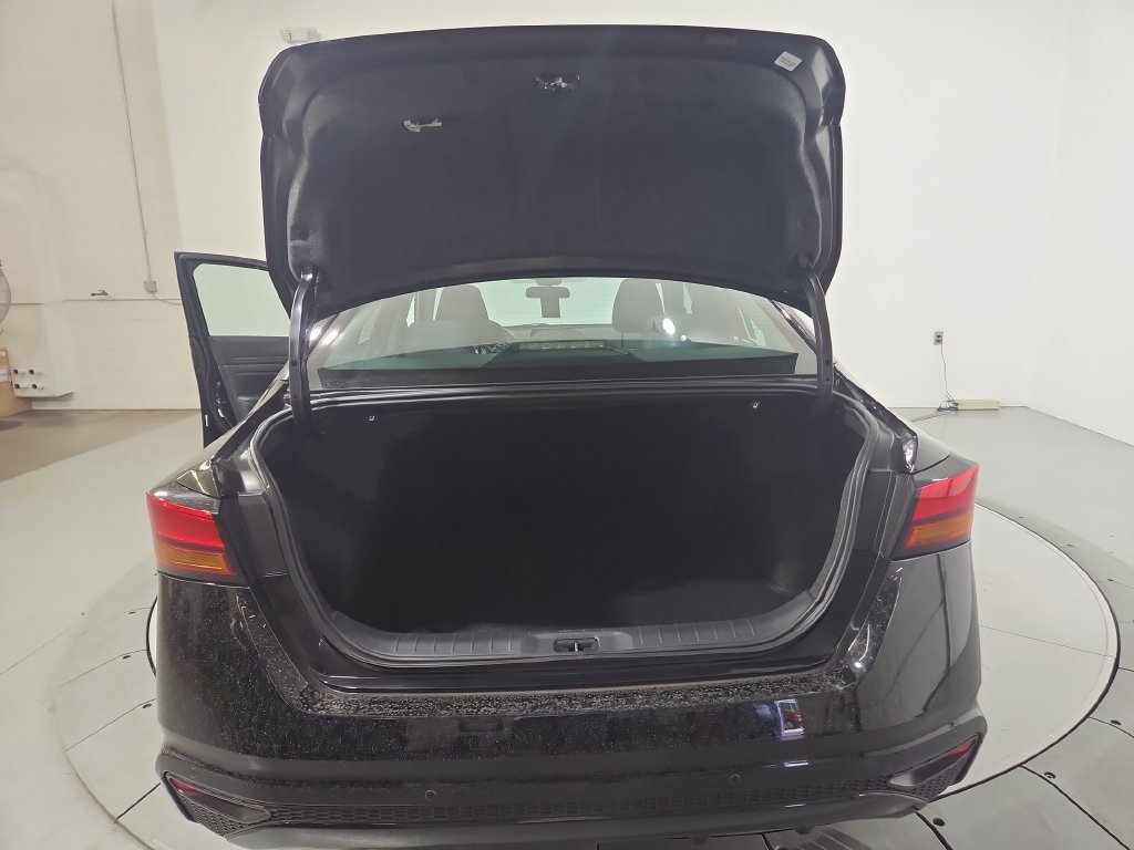 Used 2025 Black Nissan 2.5 S image 23
