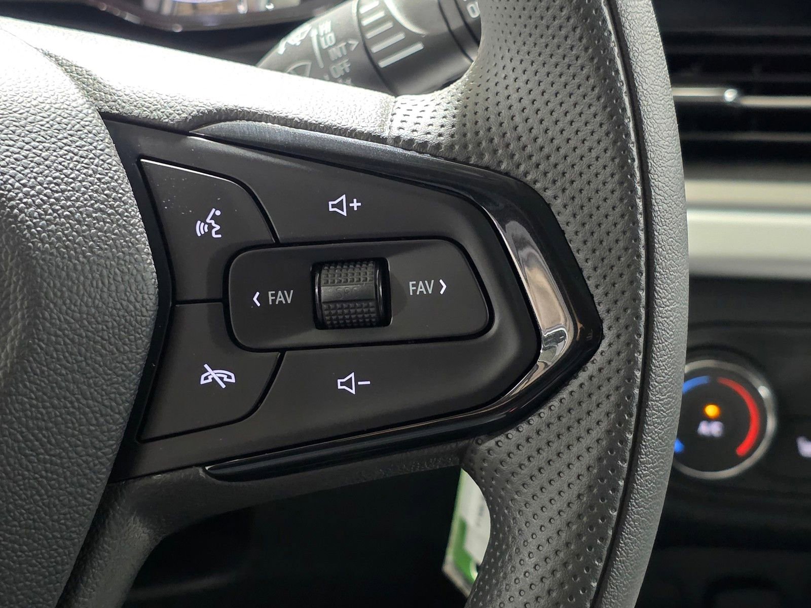 2026 Chevrolet Trax LS - Photo 31