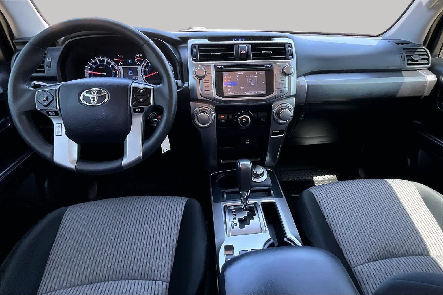 Used 2019 Classic Silver Metallic Toyota SR5 image 14
