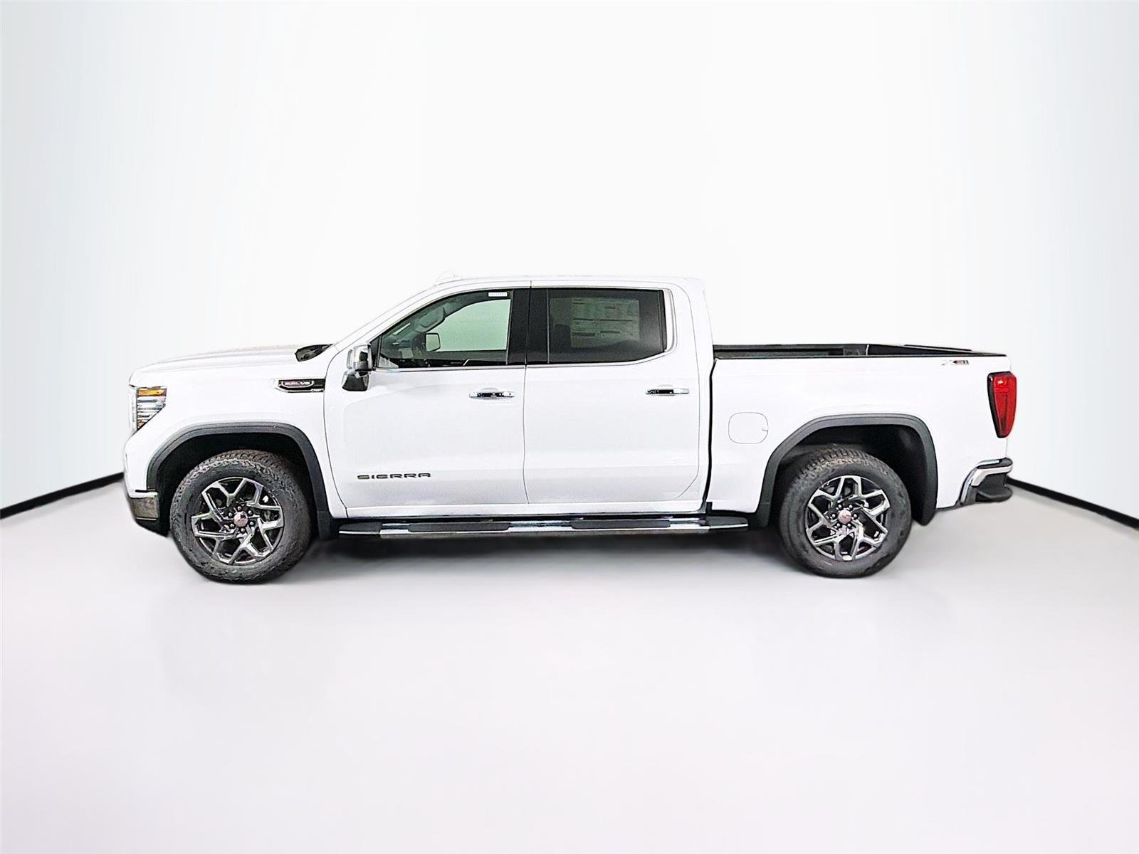 New 2026 Glacier White Tricoat GMC SLT image 4