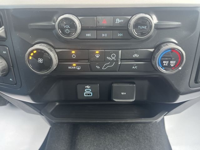 New 2026 Oxford White Ford F-250® XL image 17