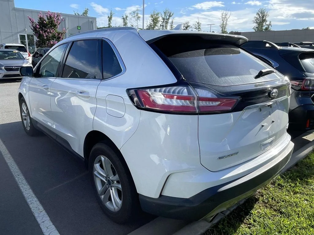Used 2020 Oxford White Ford SEL image 3