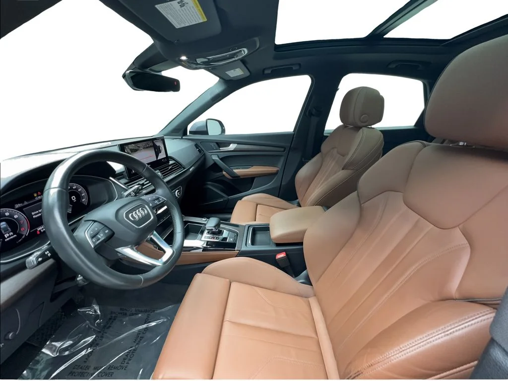 Used 2022 Black Audi  image 19