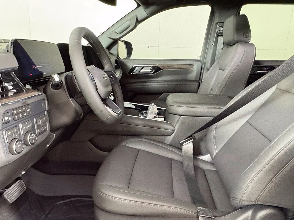 New 2027 Black Chevrolet Z71 image 27