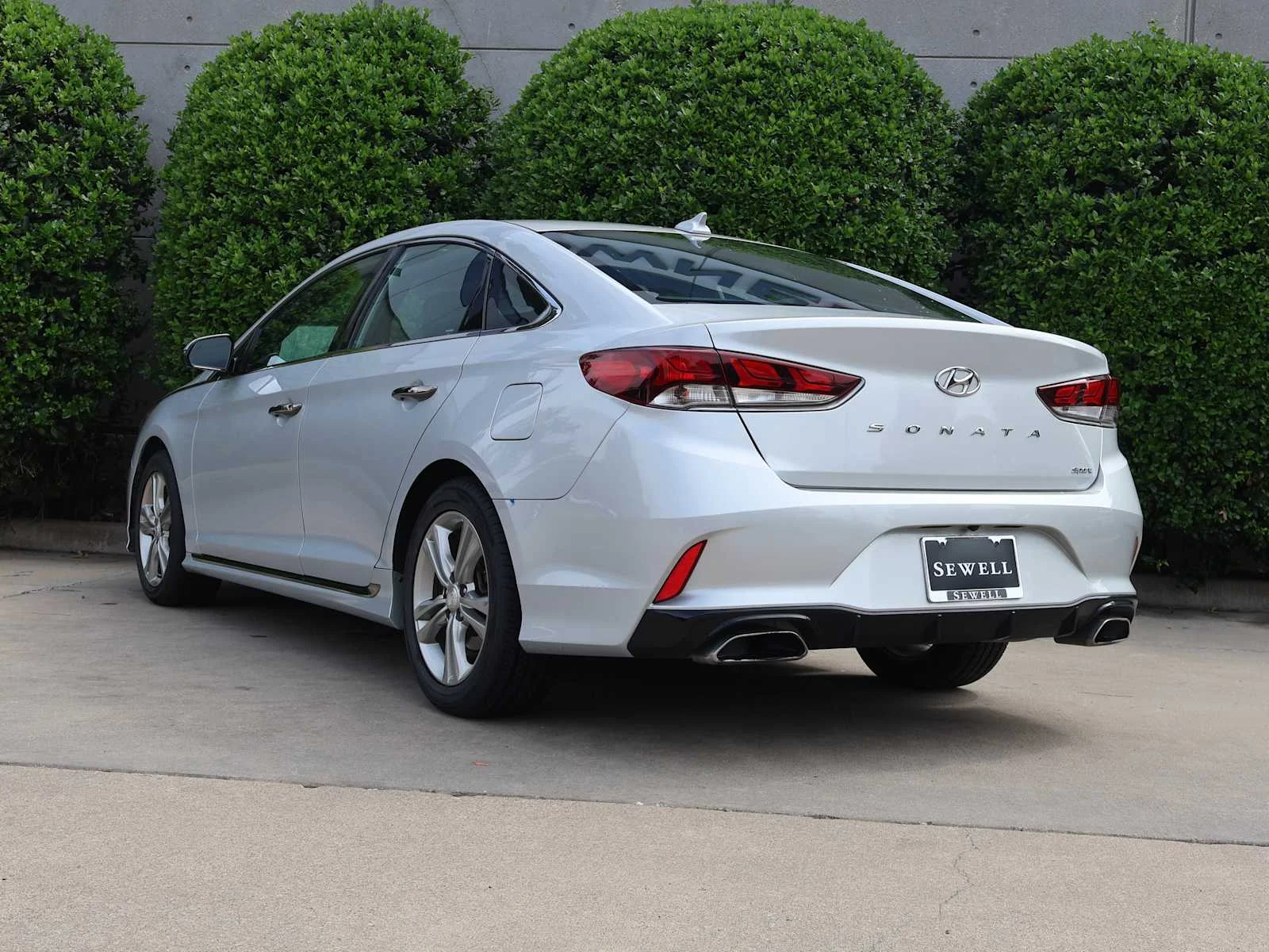 Used 2019 Symphony Silver Hyundai Sport image 6