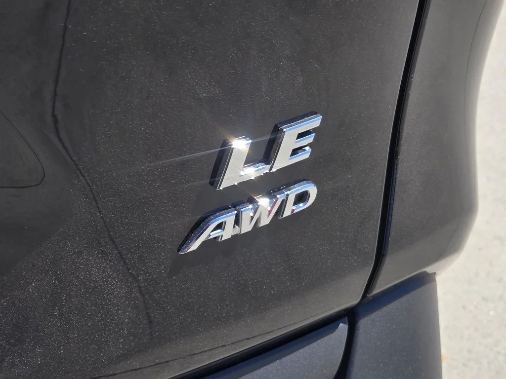 Used 2022 Midnight Black Metallic Toyota LE image 5