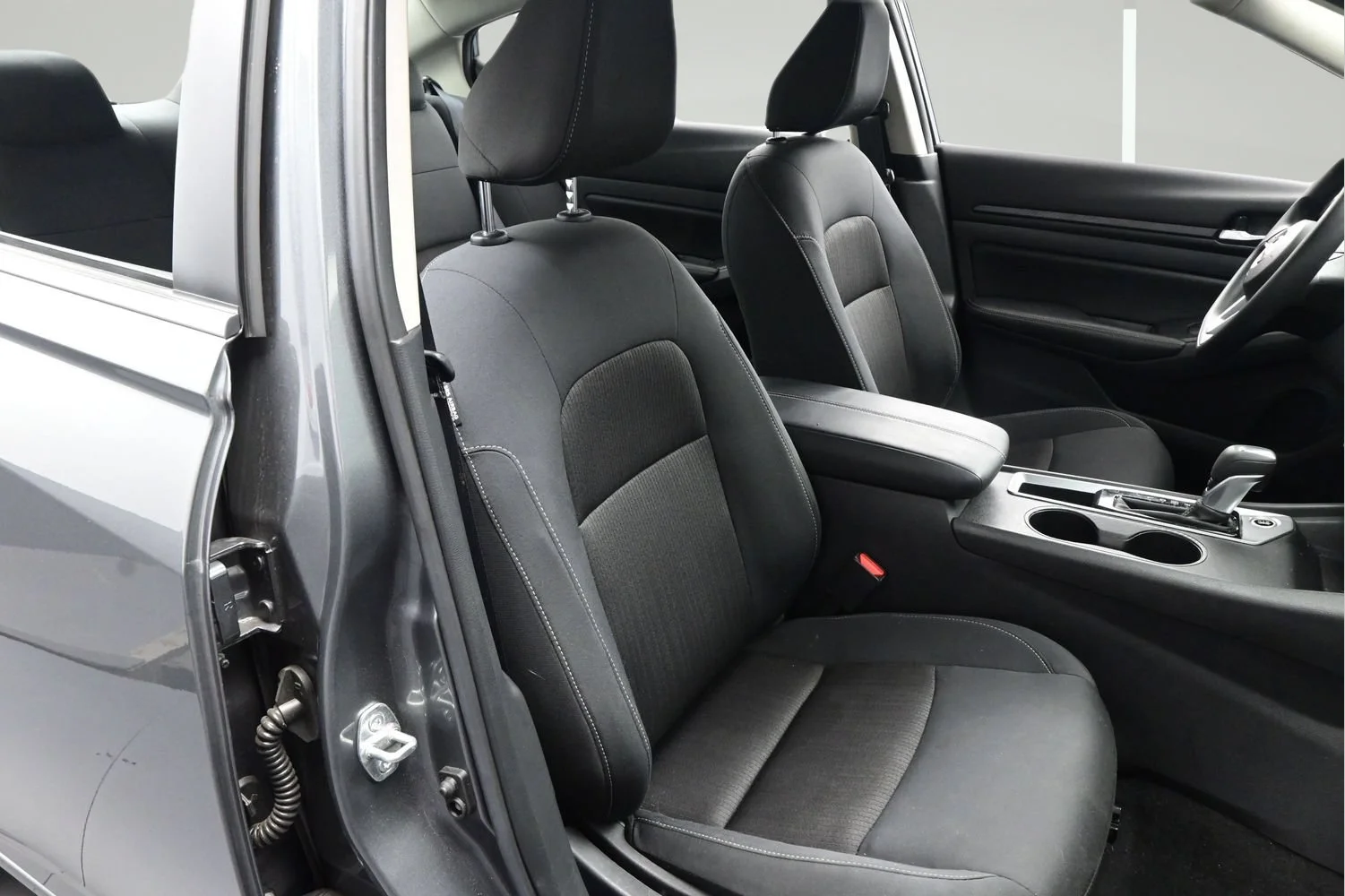Certified Used 2025 Gun Metallic Nissan SV image 14
