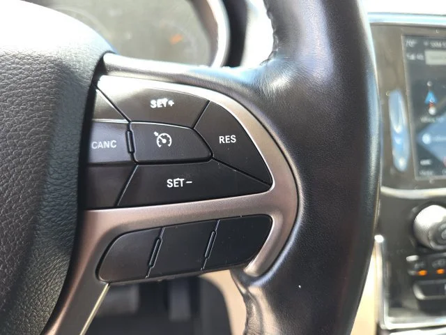 Used 2021 Bright White Clearcoat Jeep Limited image 34