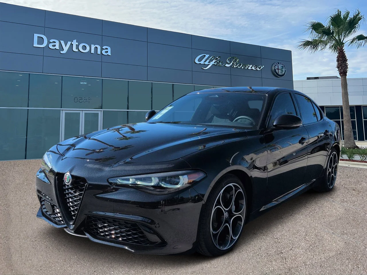 New 2026 Vulcano Black Metallic Exterior Paint Alfa Romeo  image 7