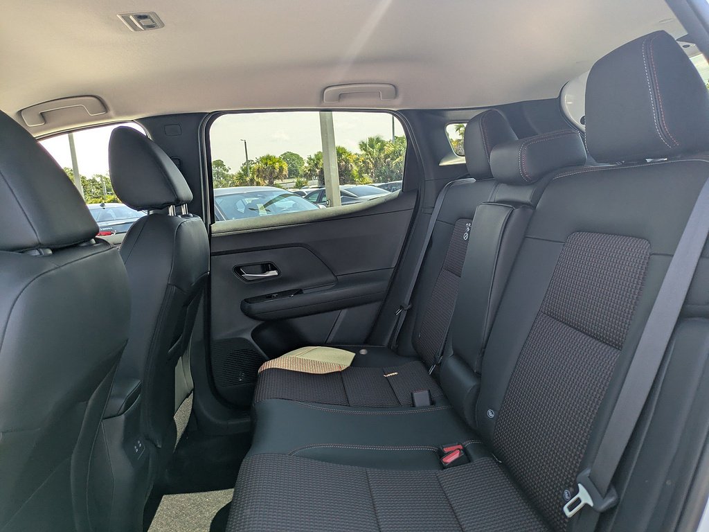 2026 Nissan KICKS SR - Photo 13