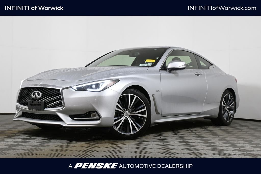 2018 INFINITI Q60 Coupe LUXE