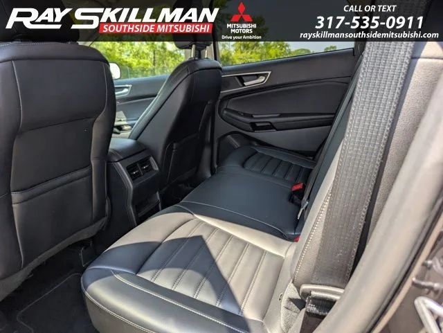 Used 2017 Blue Ford SE image 18