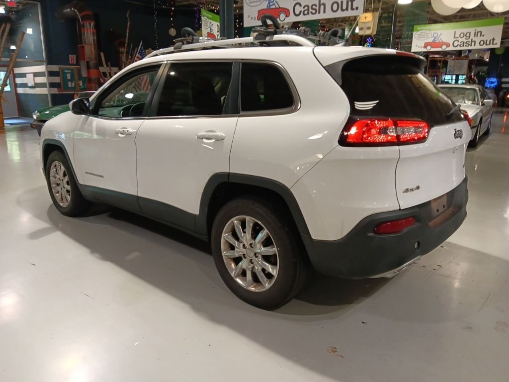 Used 2016 White Jeep  image 8