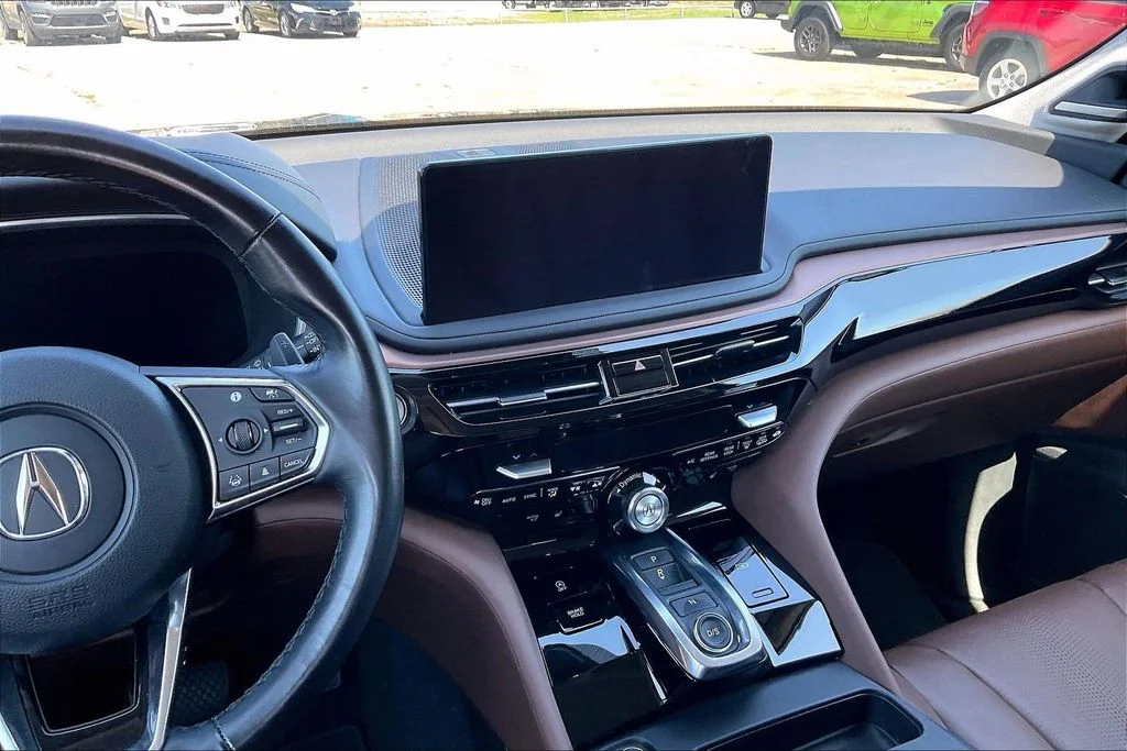 Used 2025  Acura Technology Package image 9