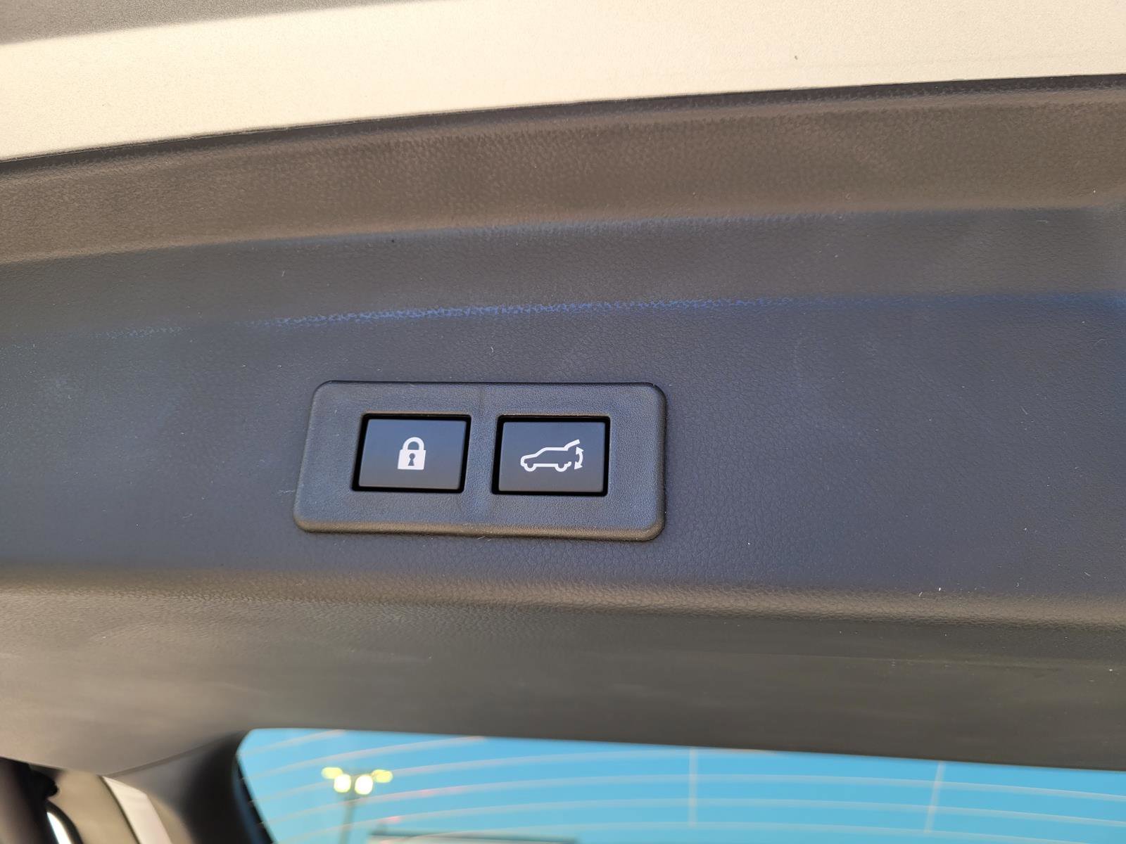 New 2026 ICE SILVER METALLIC Subaru Limited 7-Passenger image 19