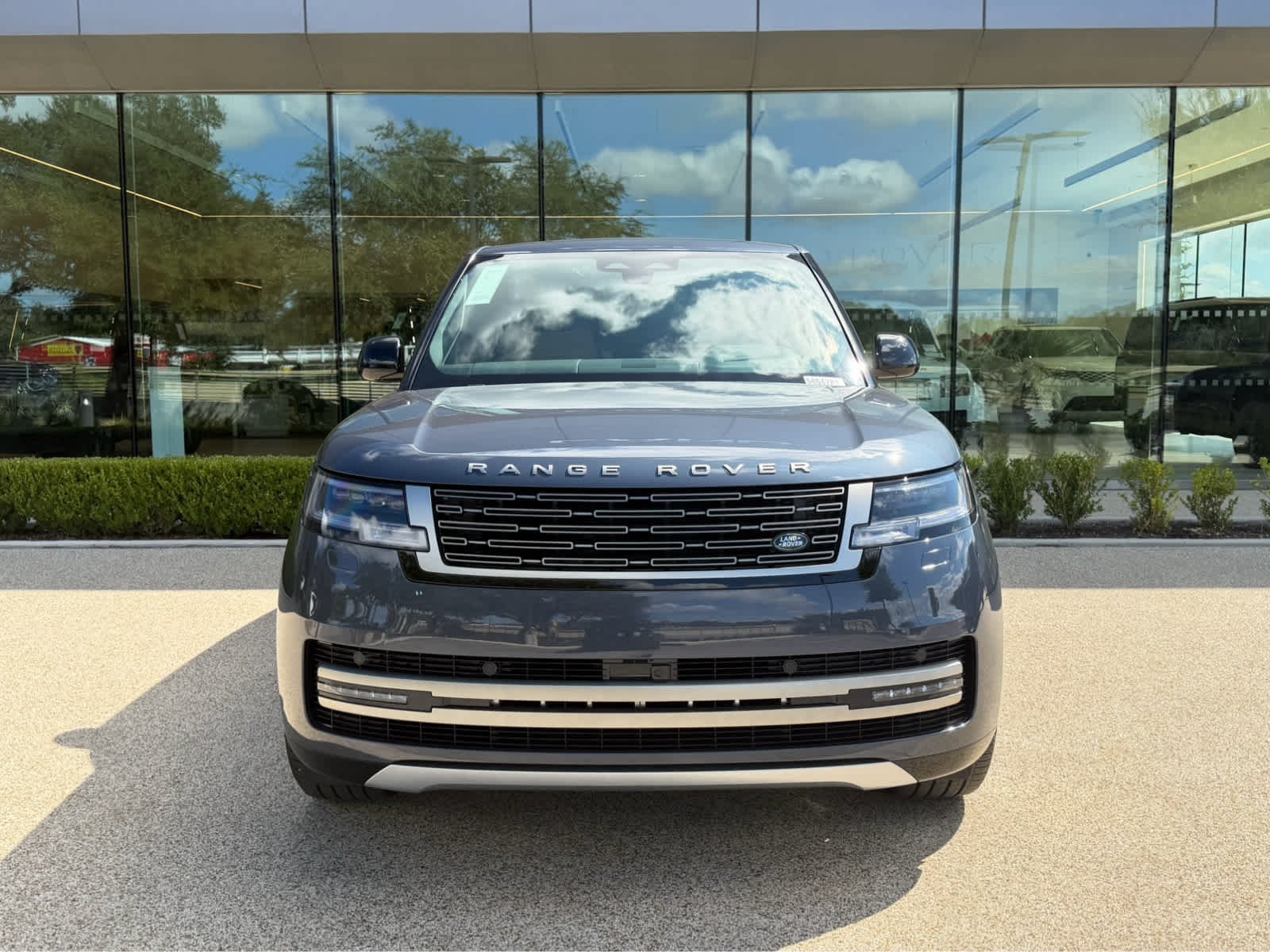 New 2026 Varesine Blue LAND ROVER SE image 2