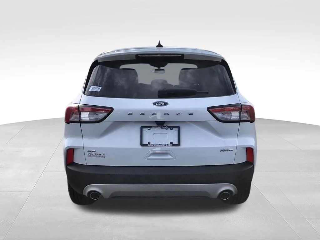 Used 2022 White Ford SE image 9