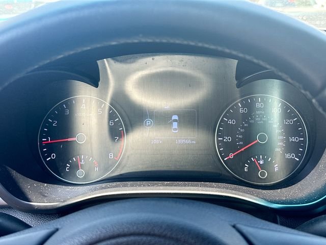 Used 2016 White Kia LX image 17