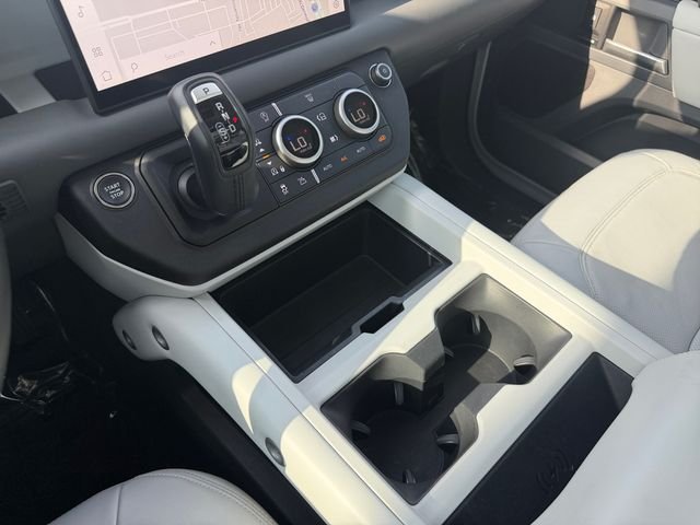 Certified Used 2025 White Land Rover S image 24