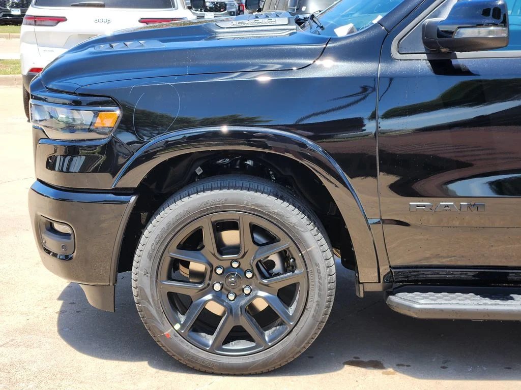 New 2026 Diamond Black Crystal Pearl-Coat Exterior Paint RAM Laramie image 6