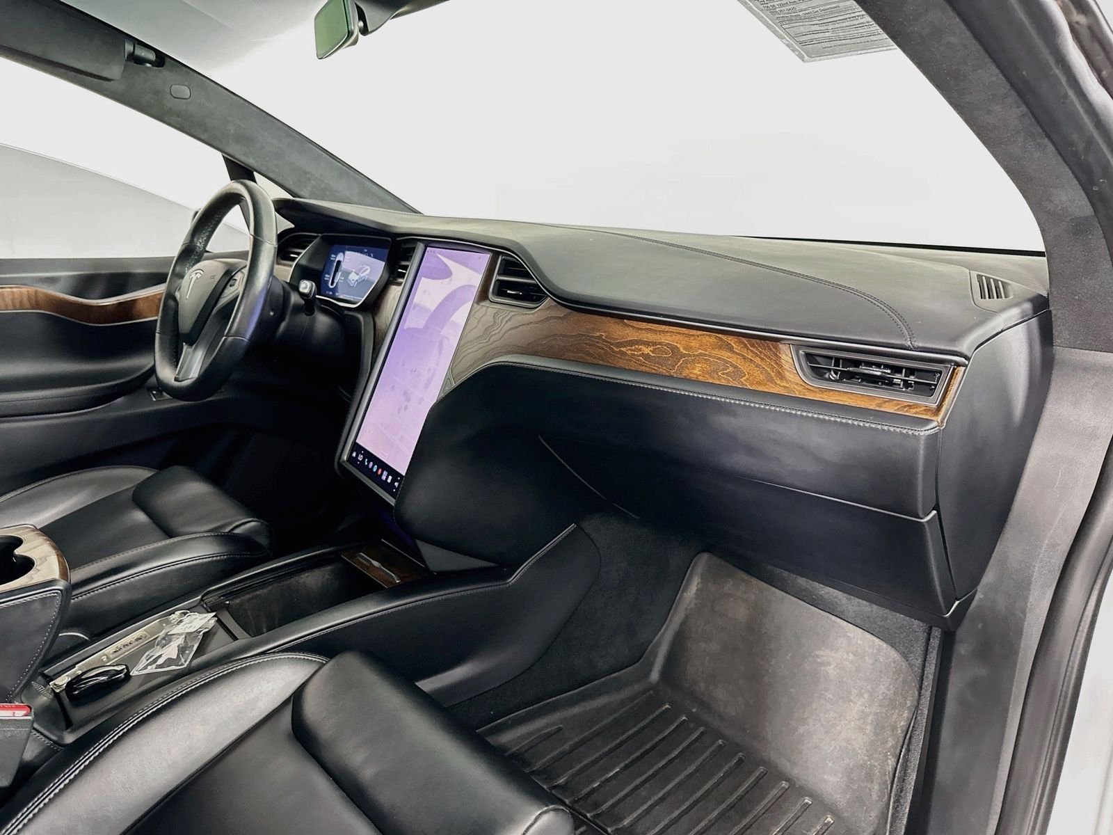 Used 2020 White Tesla Long Range image 30