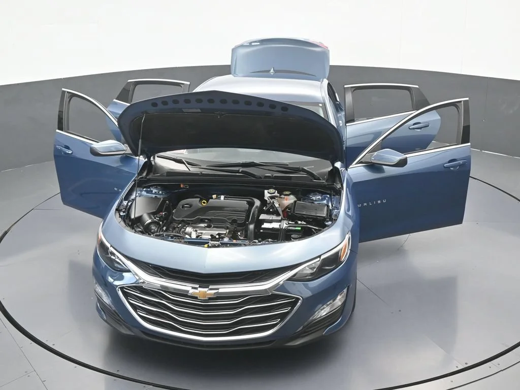Used 2024 Lakeshore Blue Metallic Chevrolet LT image 64