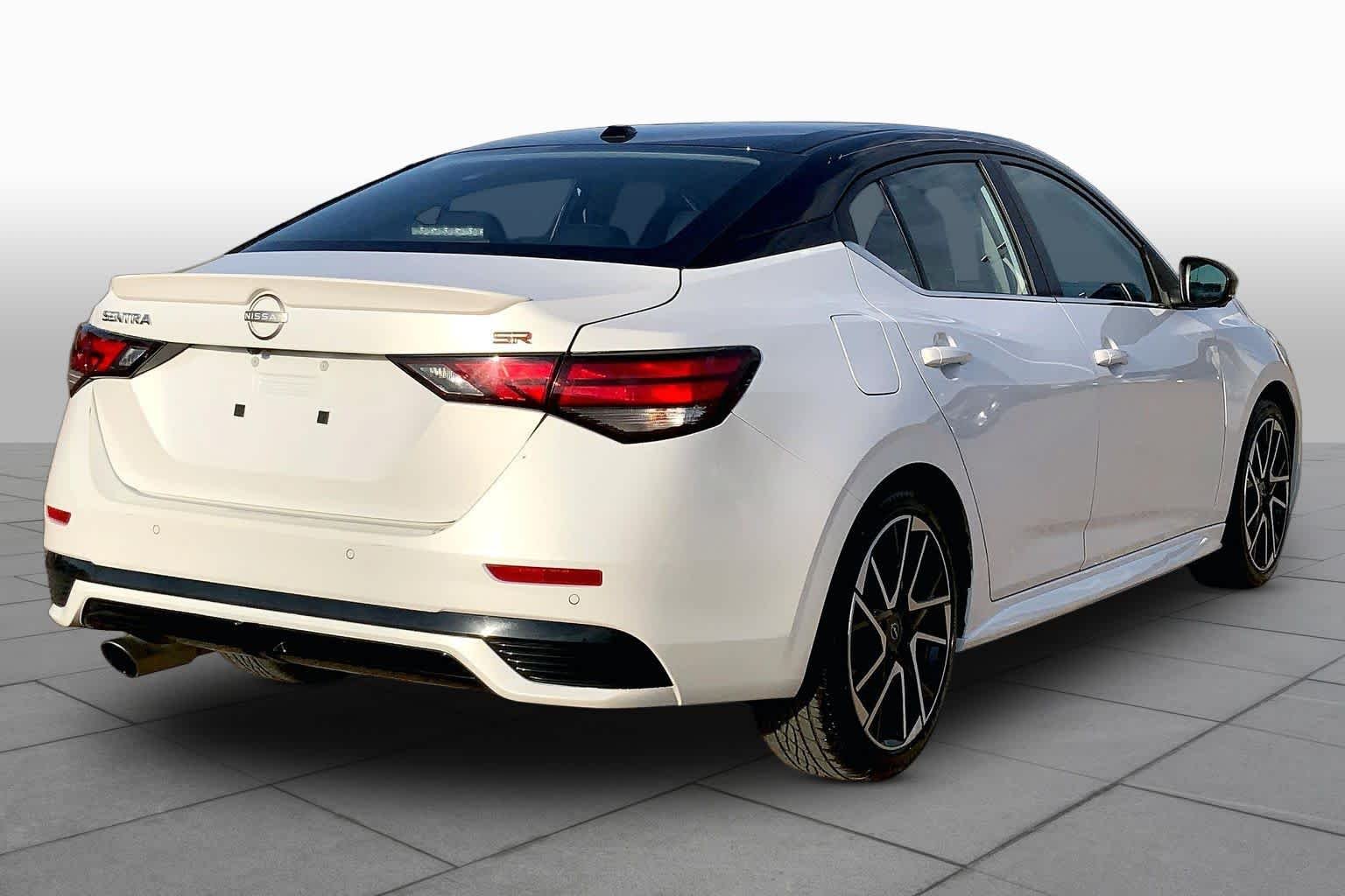 Used 2025 Aspen White Tricoat/Super Black Nissan SR image 13