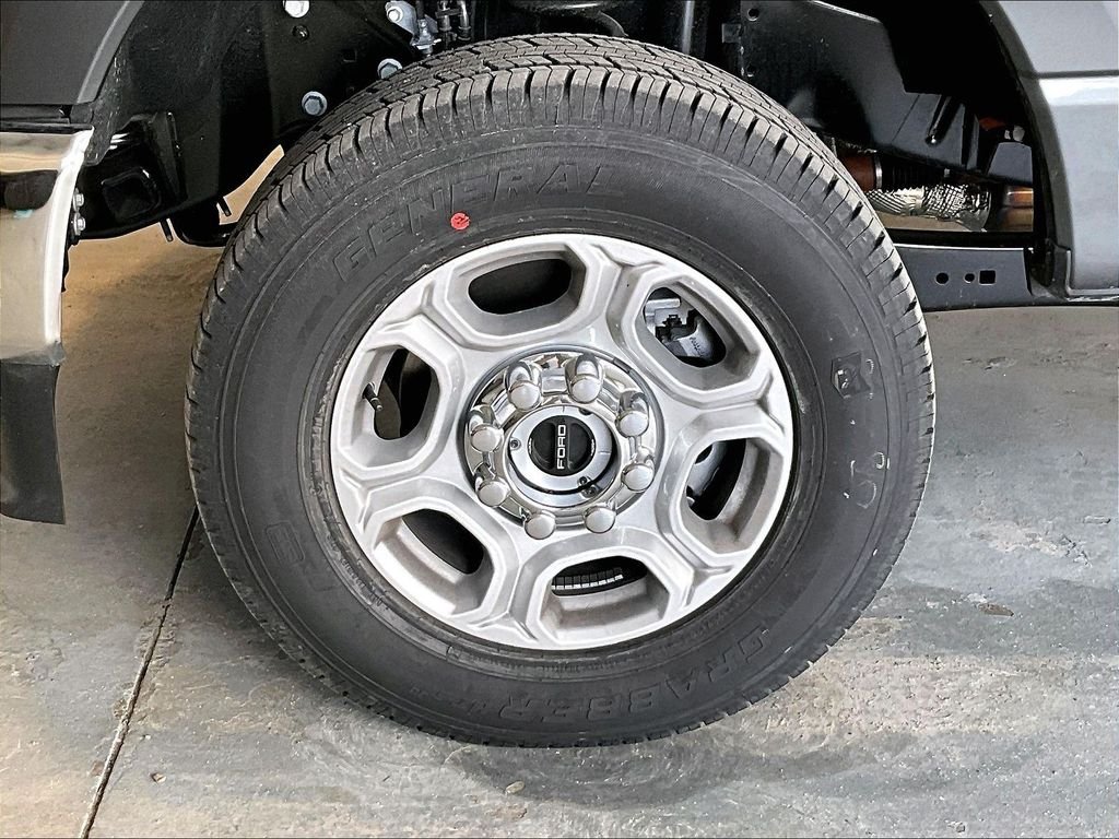New 2026 Gray Metallic Ford XLT image 8