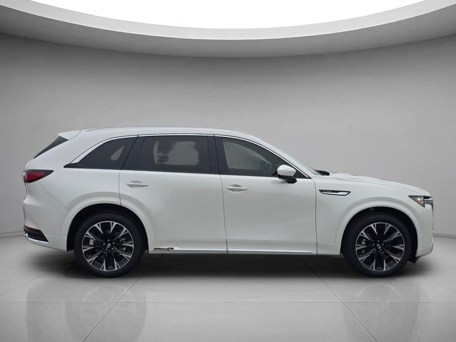 New 2026 Rhodium White Premium Mazda 3.3 Turbo S Premium Plus AWD image 4