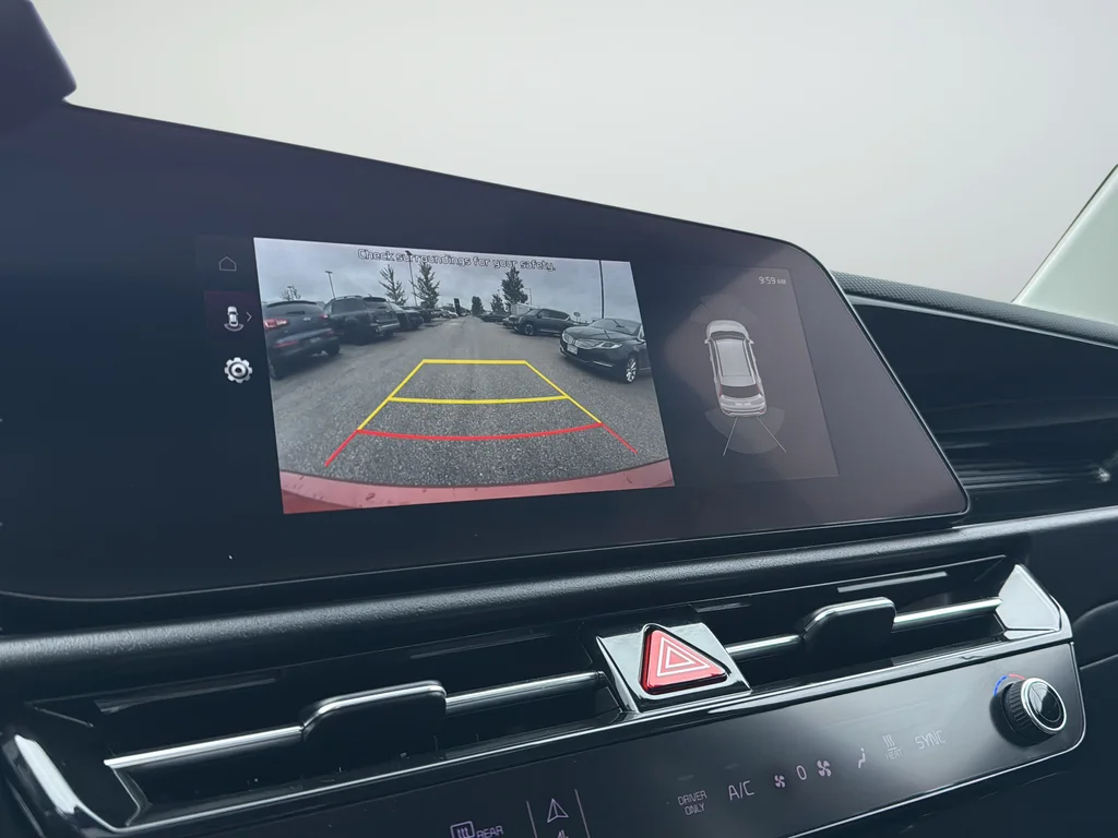 Used 2023 Red Kia Wave image 18