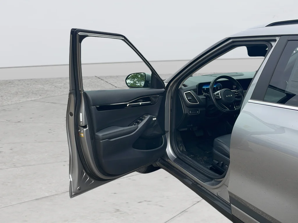 Used 2024 Gray Kia SX image 34