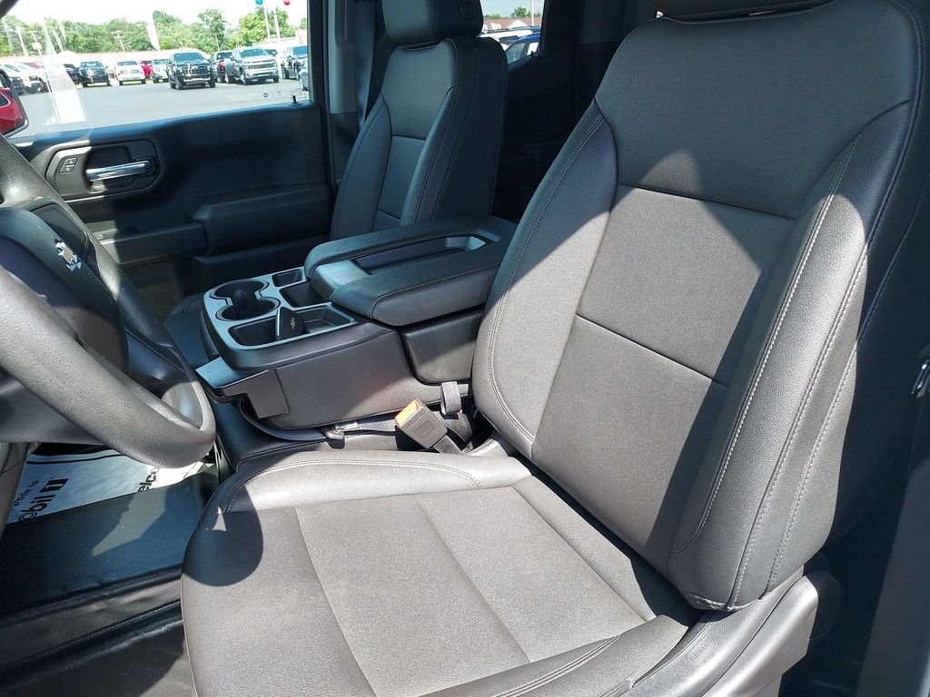 Used 2023 White Chevrolet WT image 17