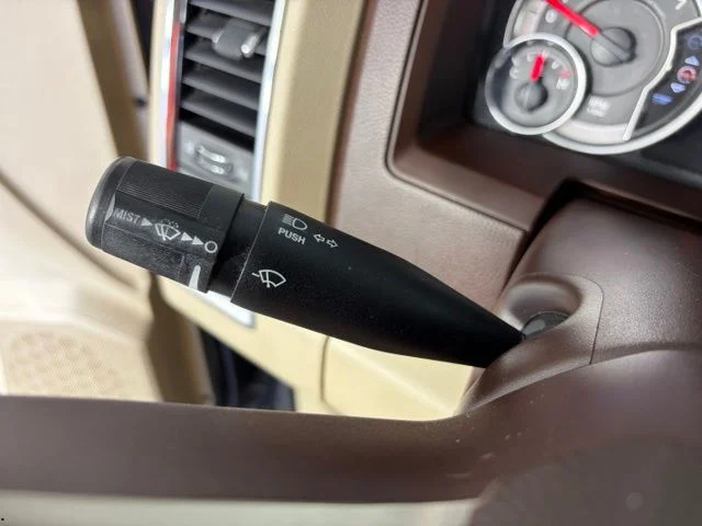 Used 2018 Black Ram Laramie image 28