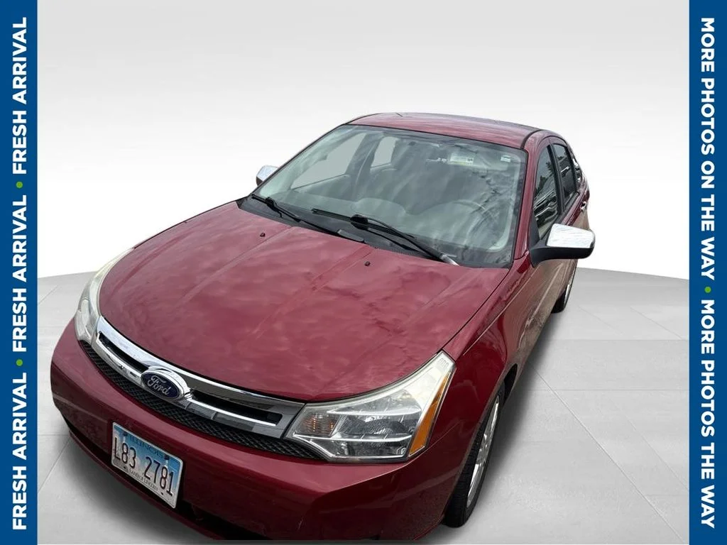 Used 2011 Red Ford SEL image 1