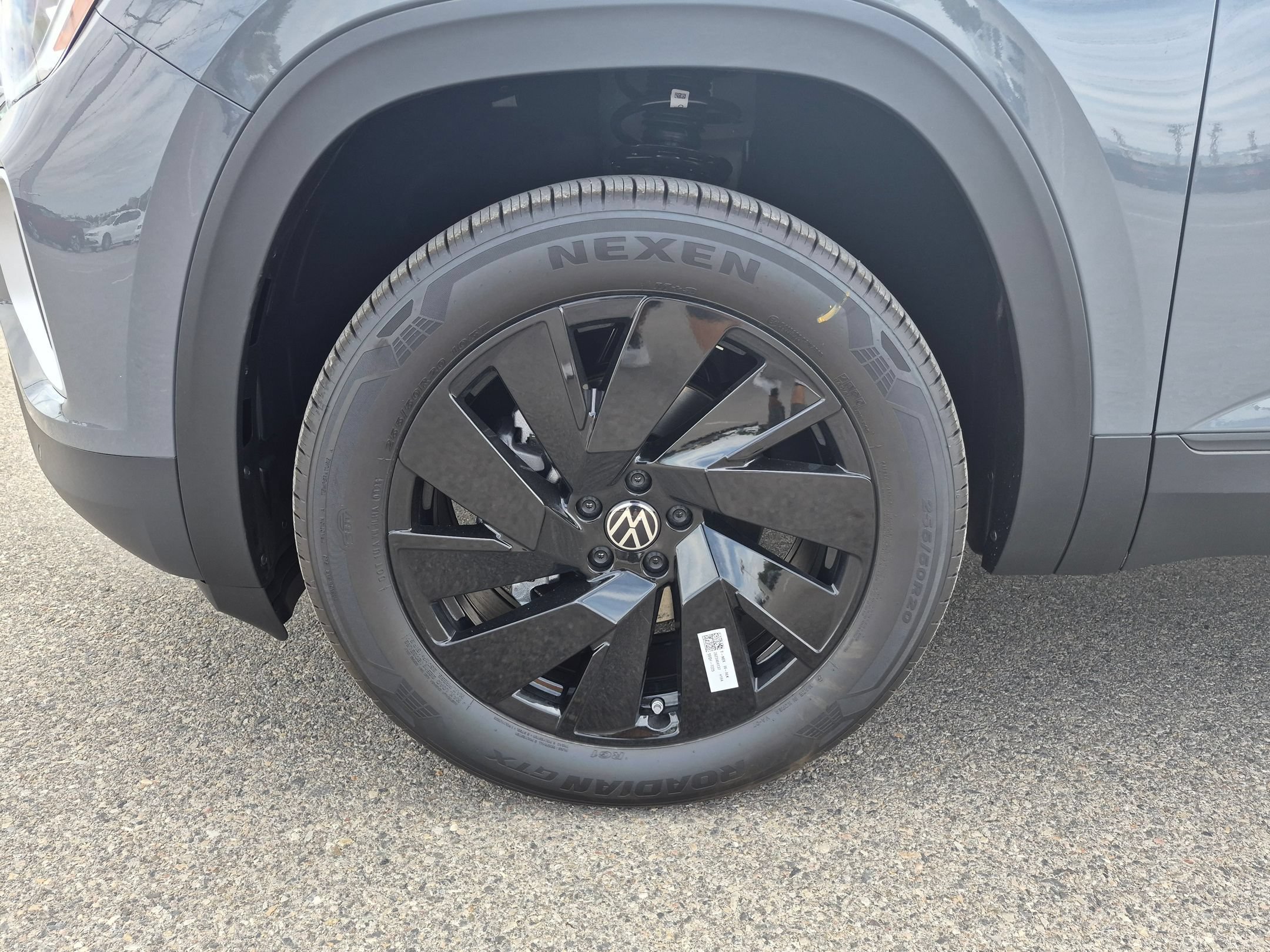 New 2026 Pure Gray Volkswagen 2.0T SE w/Technology image 11