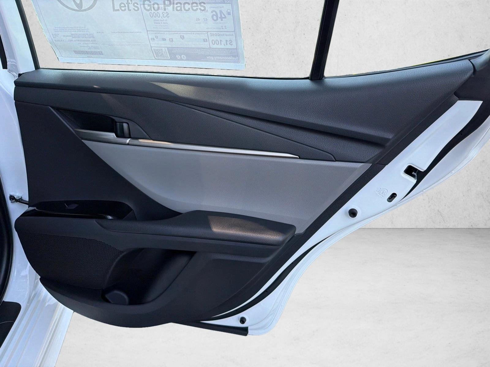 New 2026 Ice Cap Toyota SE image 16