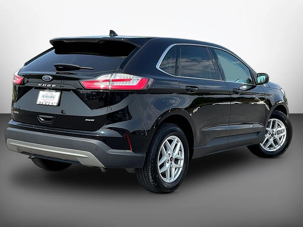 Certified Used 2023 Agate Black Metallic Ford SEL image 6