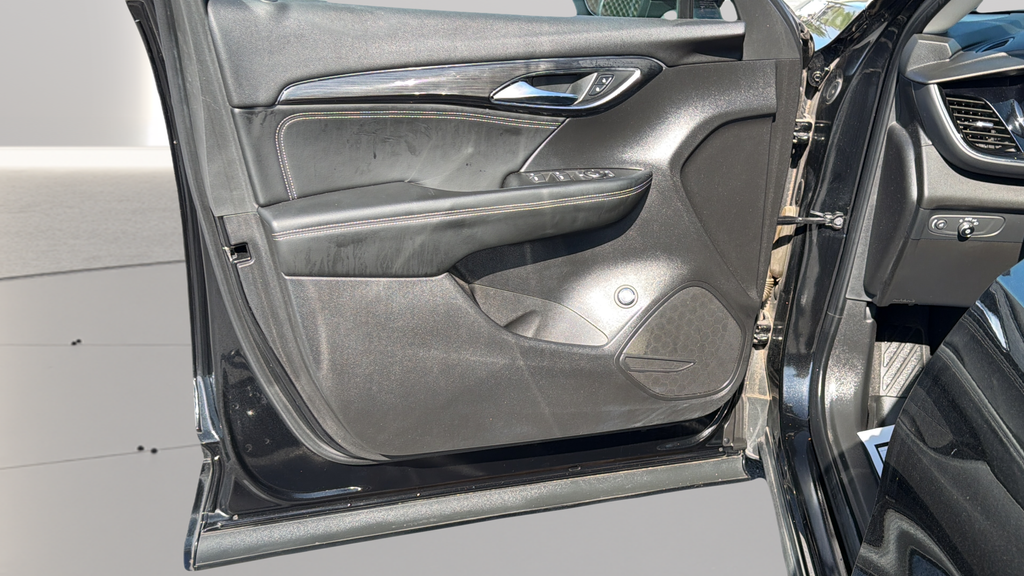 Used 2022 Ebony Twilight Metallic Buick Preferred image 20