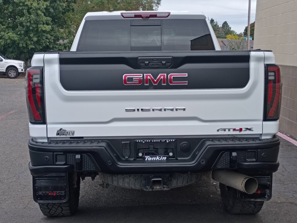 Used 2025 White GMC AT4X image 7