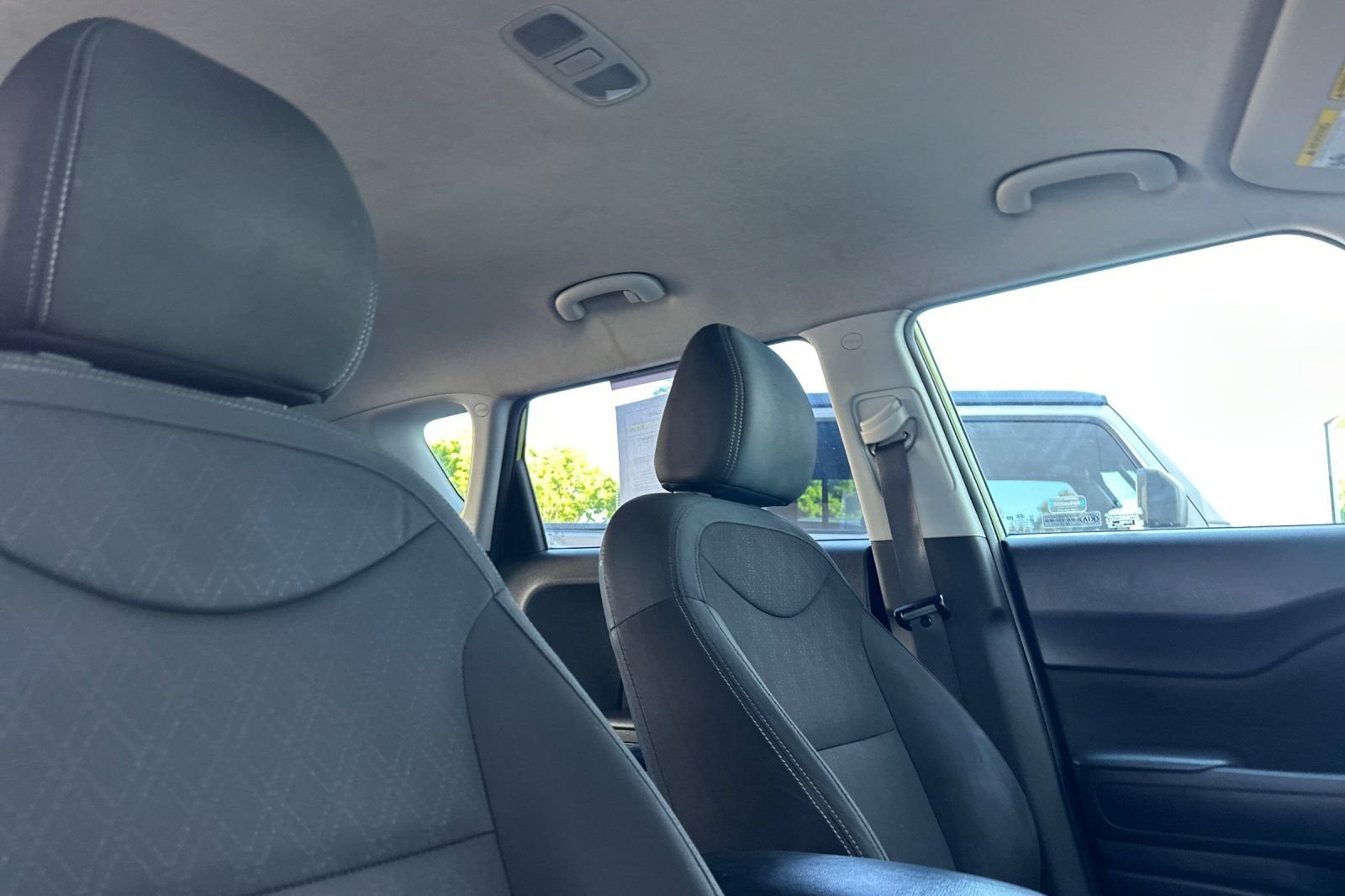Used 2016 Green Kia Base image 18