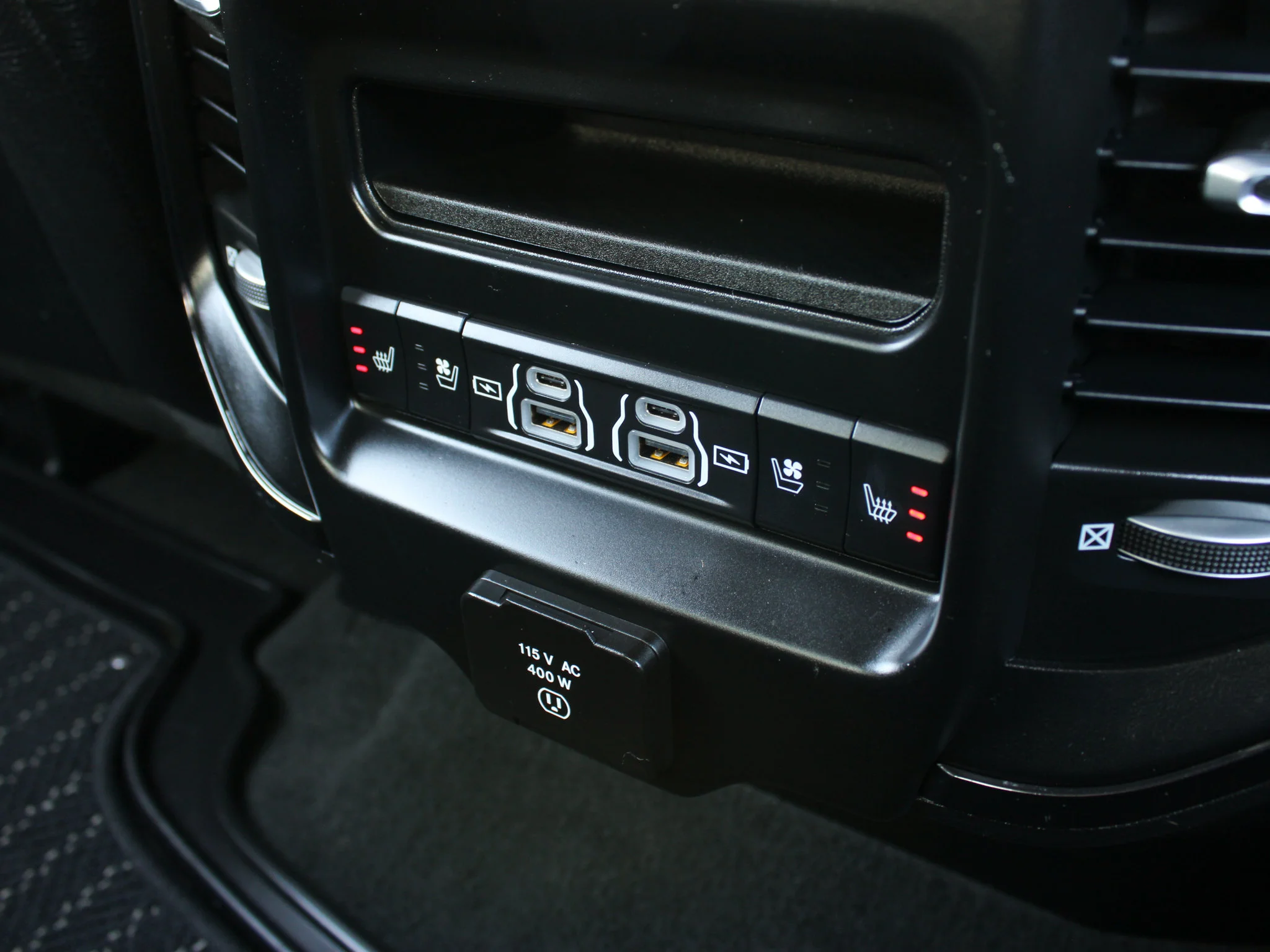 Used 2022 Grey RAM Limited * No Accidents | HEMI V8 | LOADED | ENVY Wheels | Head-Up Display | Night Edition image 18