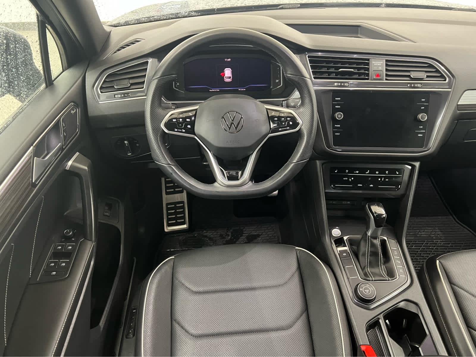 2022 Volkswagen Tiguan SEL R-LINE - Photo 32