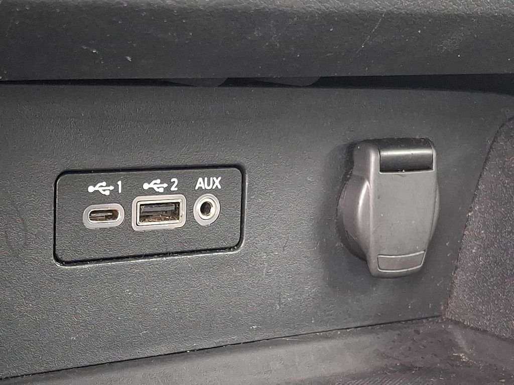 Used 2025 Black Nissan 2.5 SV image 25