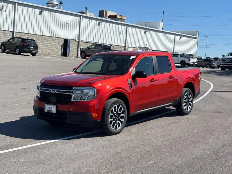Used 2024 Hot Pepper Red Metallic Tinted Clearcoat Ford Lariat® image 7