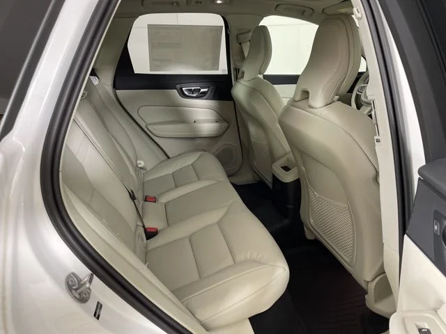 Certified Used 2025 Crystal White Volvo Plus image 18