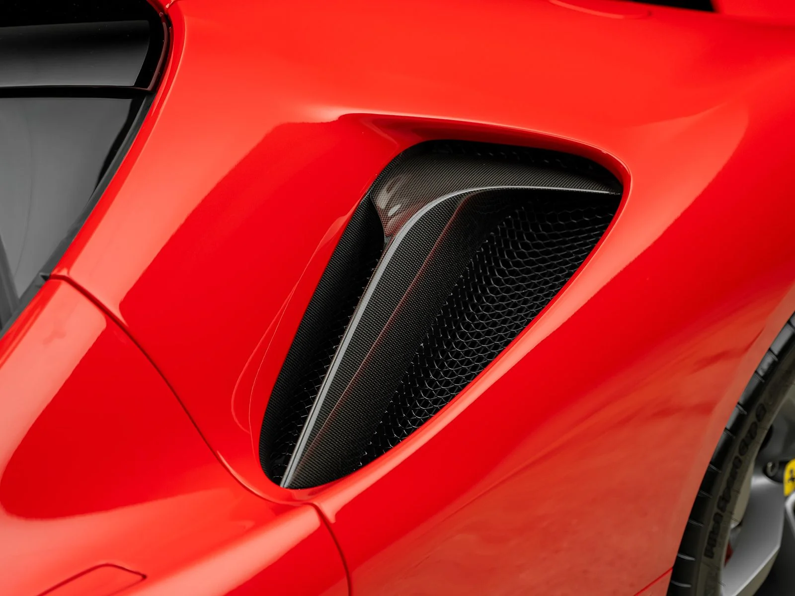 Used 2022 Red Ferrari Base image 33